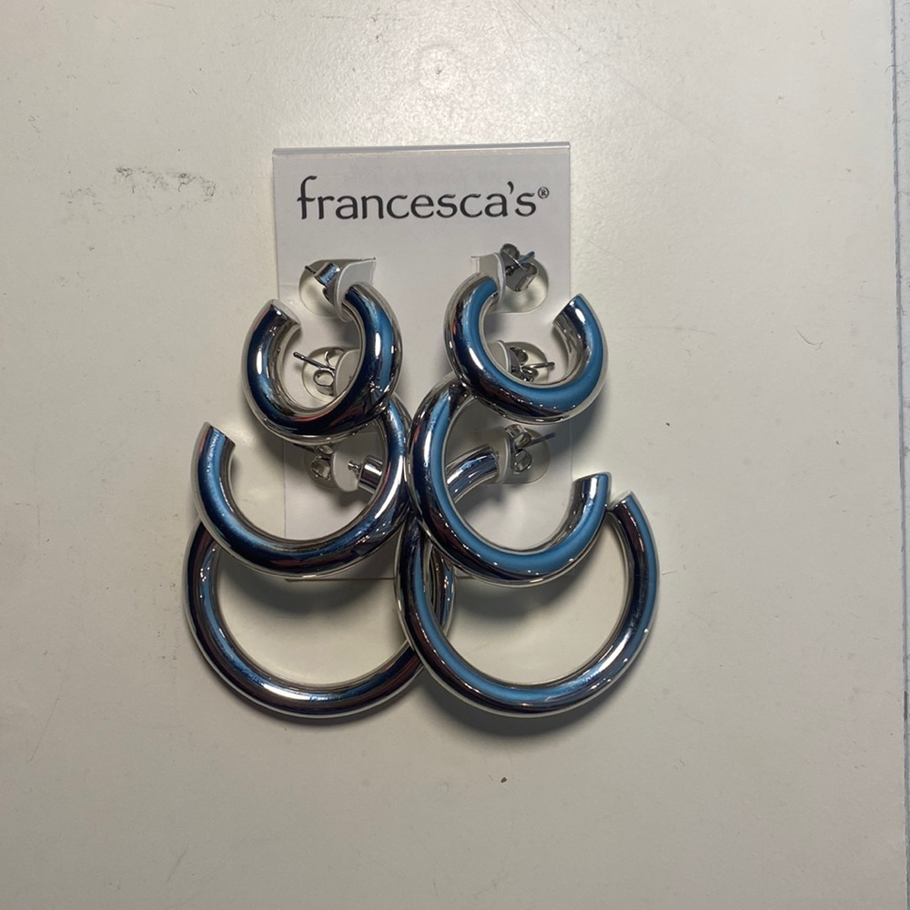 NWT Francesca’s Collection Silver Chunky Hoop Set